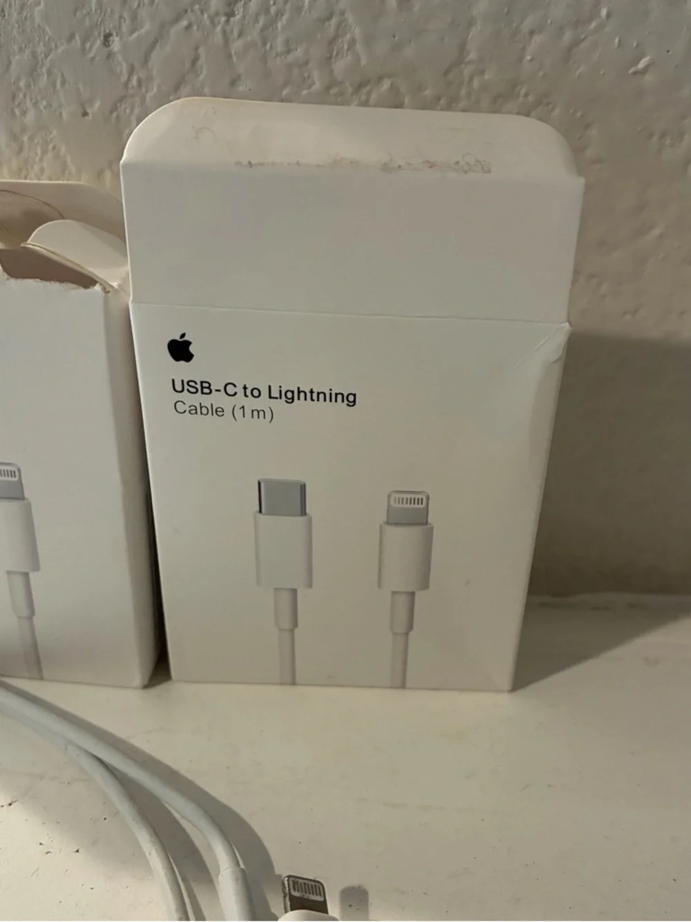 Apple USB-C to Lightning Cable (White) - 1m - Pack of 2 with boxes